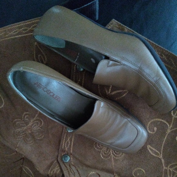 Cognac Leather Shoots - Picture 3 of 6